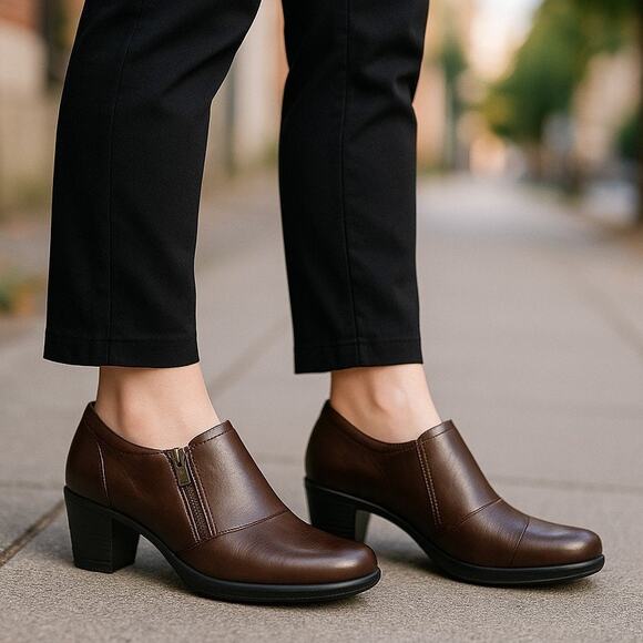 Clarks Leather WISH HOPE Side Zip Booties New W/O Tags Womens 8M I.1.1 Comfort - Picture 3 of 16